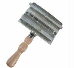 metal strigle